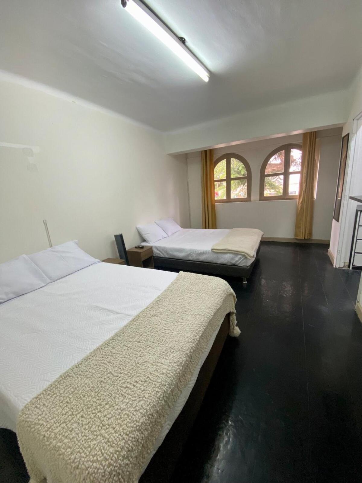 Amplia Dos Camas Dobles Miraflores Appartement *